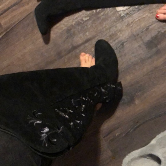 Kenneth Cole over the knee boot. - Picture 4 of 6